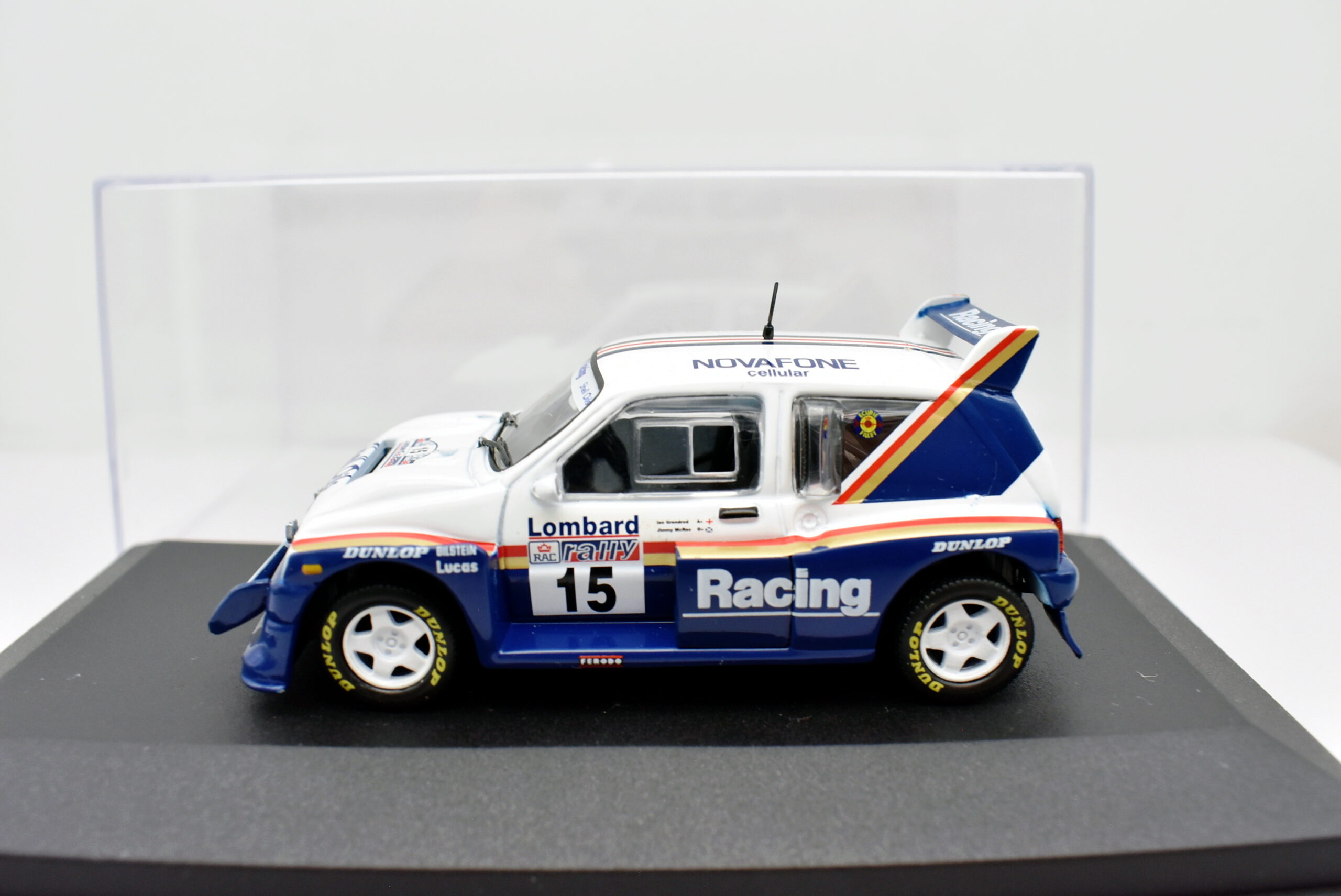 Modellino auto rally scala 1:43 MG Metro 6R4 Ixo diecast modellismo statico - Image 2