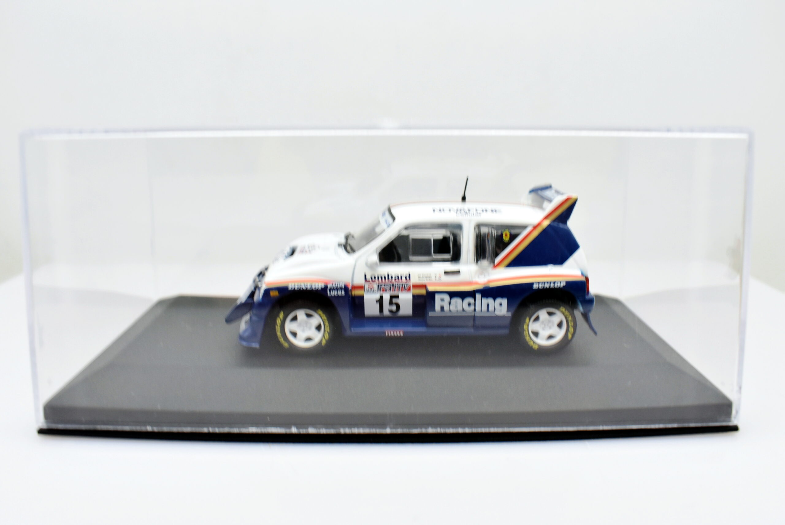 Modellino auto rally scala 1:43 MG Metro 6R4 Ixo diecast modellismo statico - Image 3