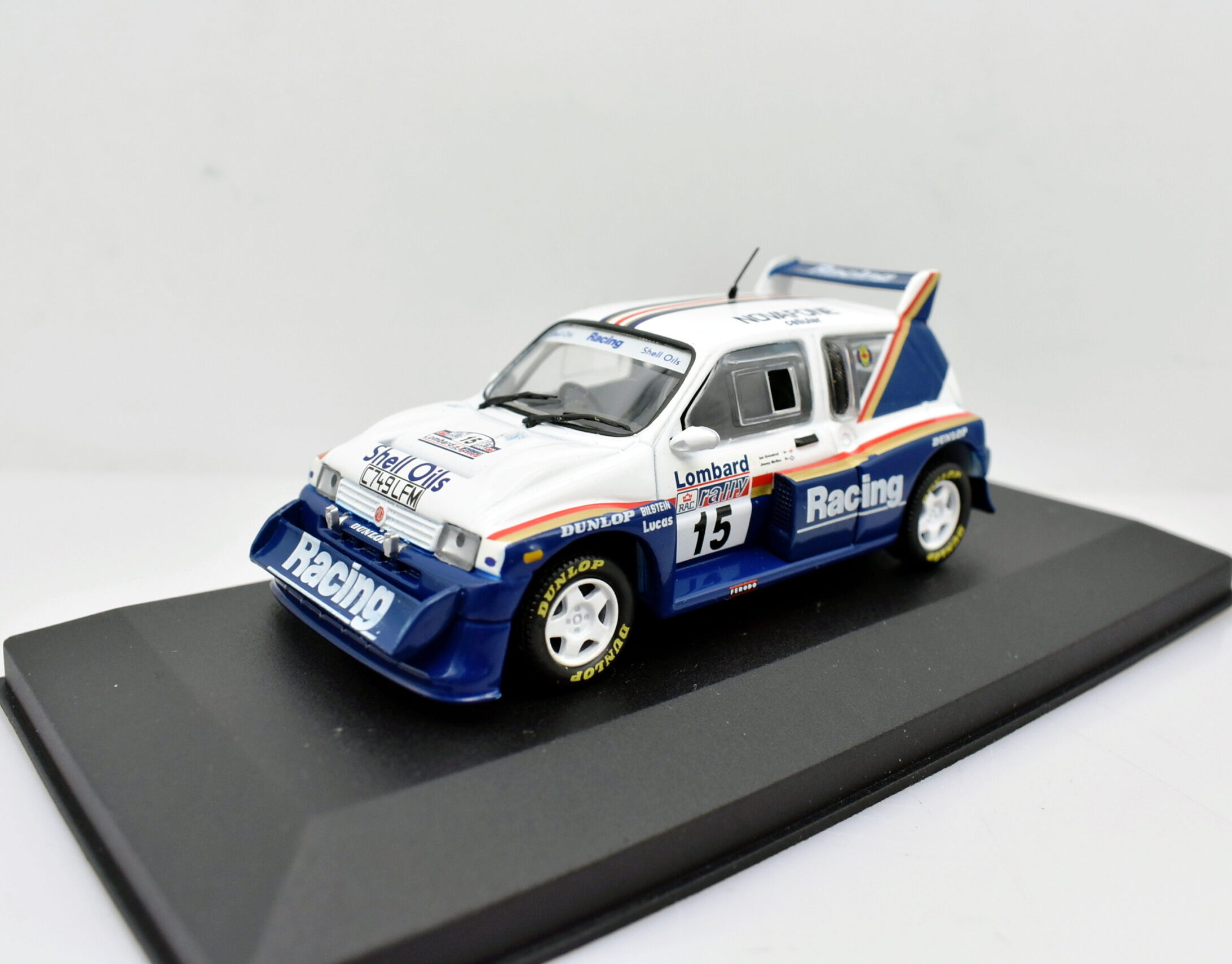 Modellino auto rally scala 1:43 MG Metro 6R4 Ixo diecast modellismo statico