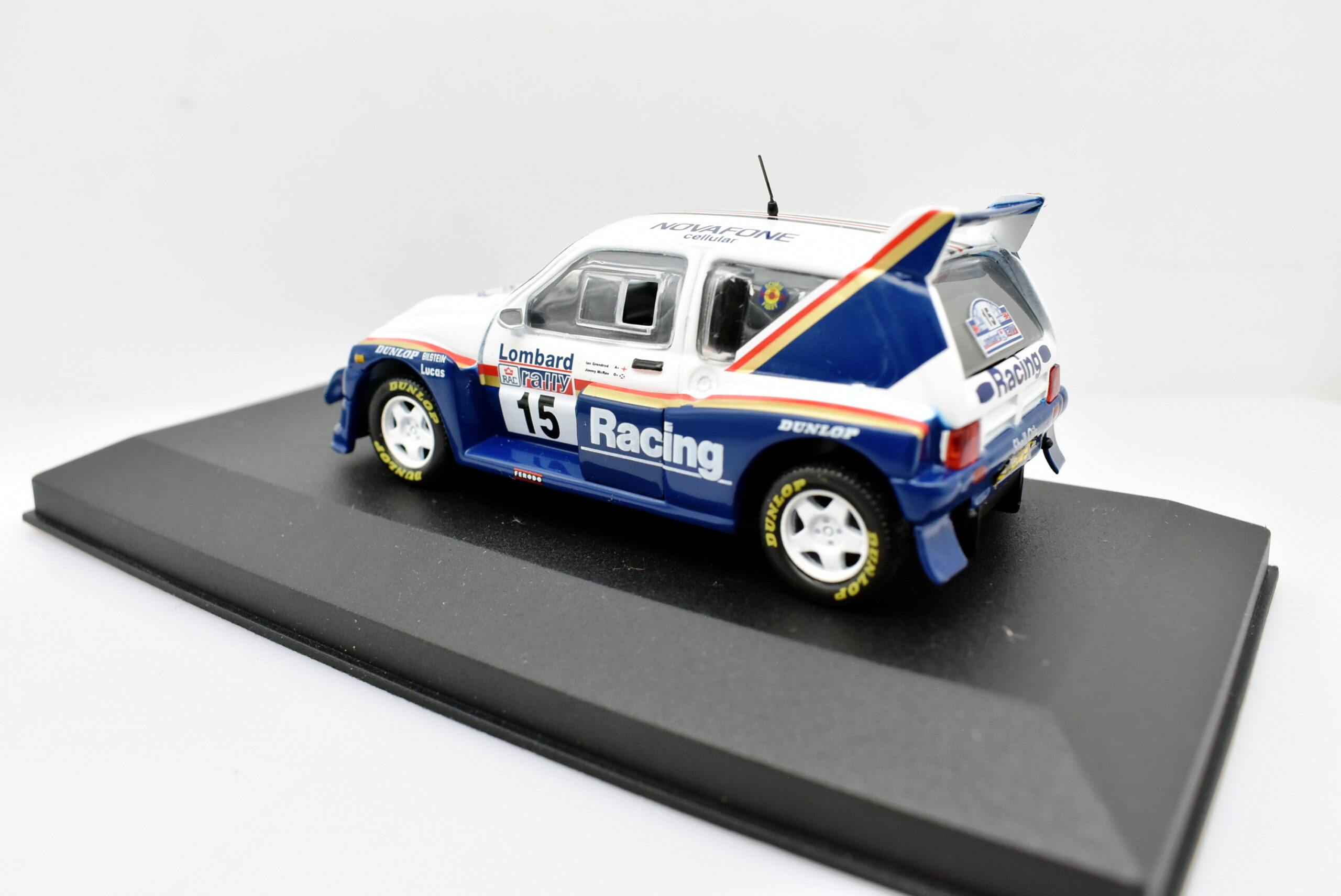 Modellino auto rally scala 1:43 MG Metro 6R4 Ixo diecast modellismo statico - Image 5