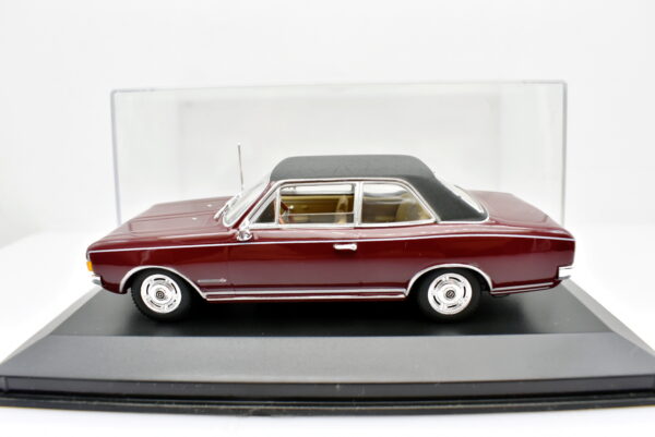 Modellino auto scala 1:43 Opel Commodore A Minichamps modellismo statico - Image 3