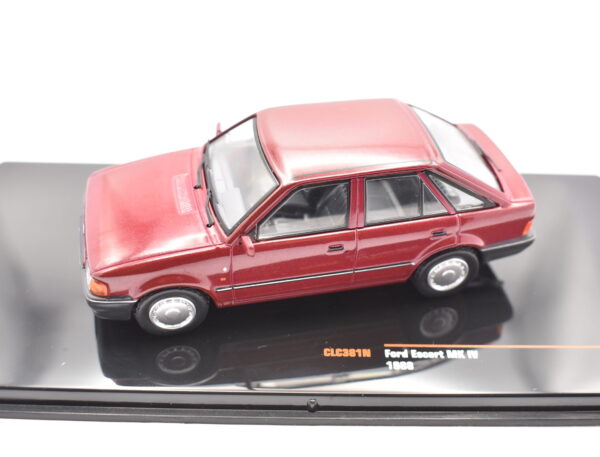 Modellino auto scala 1:43 Ford Escort MK IV diecast modellismo statico