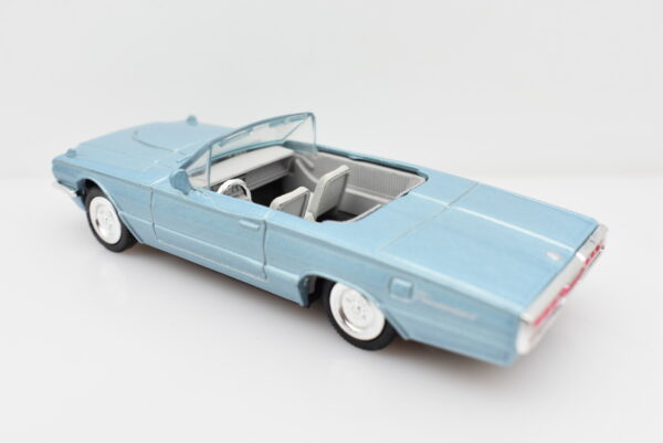 Modellino Auto Scala 1:43 Buick Century diecast modellismo statico - Image 2