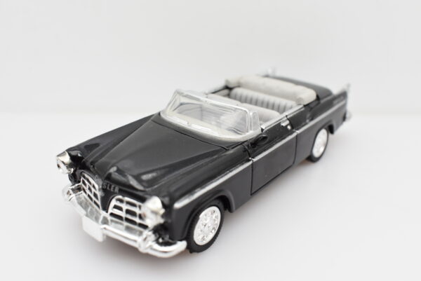 Modellino Auto Scala 1:43 Chrysler C300 diecast modellismo statico