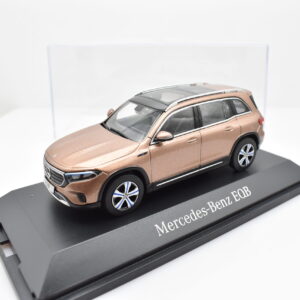 Modellino auto scala 1:43 Mercedes EQB Herpa modellismo da collezione
