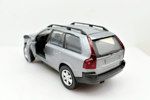 Modellino auto scala 1:32 Volvo C90 diecast modellismo da collezione - Image 4