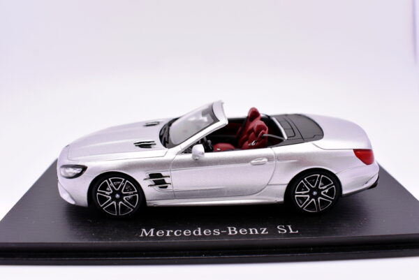 Modellino Auto Scala 1:43 Mercedes Benz SL Spark modellismo statico - Image 4