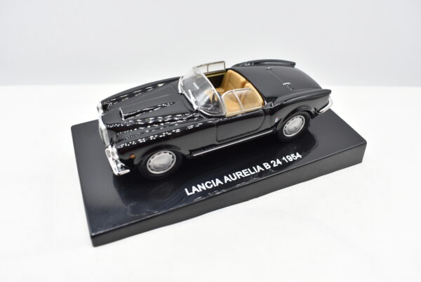 Modellino auto scala 1:43 Lancia Aurelia B24 diecast modellismo da collezione - Image 2