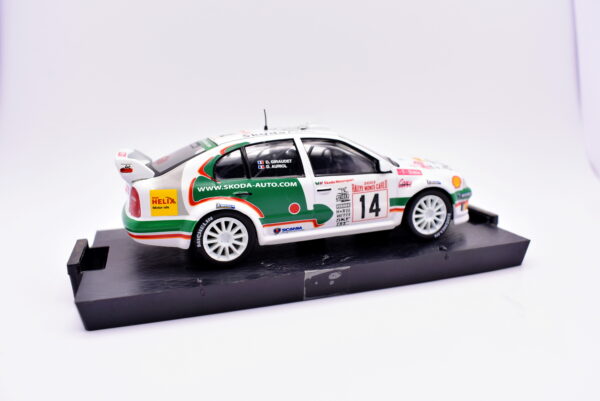 Modellino auto rally scala 1:43 Skoda Octavia WRC 01 diecast modellismo statico - Image 2