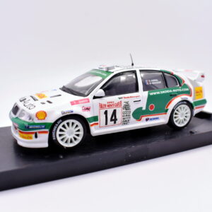 Modellino auto rally scala 1:43 Skoda Octavia WRC 01 diecast modellismo statico