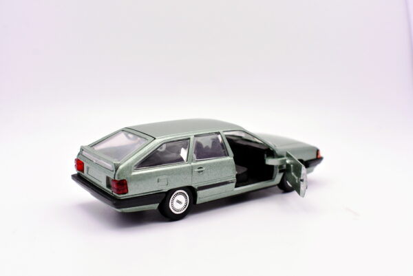 Modellino auto scala 1:43 Audi 100 Avant diecast modellismo da collezione - Image 6