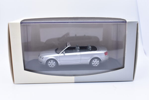 Modellino auto scala 1:43 Audi A4 Cabriolet diecast modellismo da collezione - Image 2