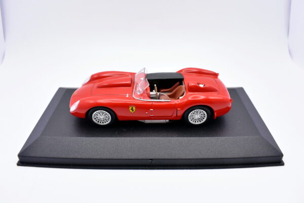 Modellino auto scala 1:43 Ferrari 250 TR IXO diecast modellismo da collezione - Image 2