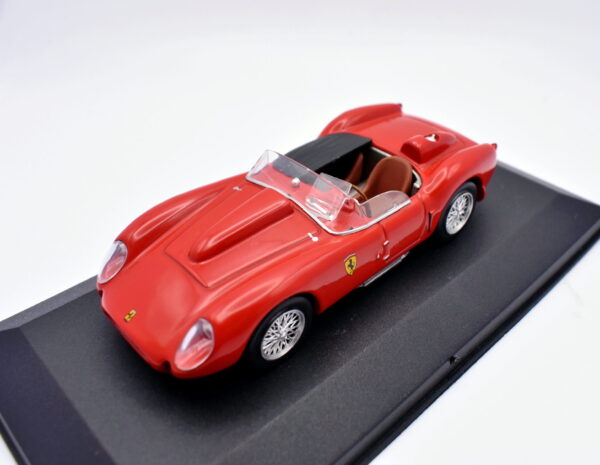 Modellino auto scala 1:43 Ferrari 250 TR IXO diecast modellismo da collezione