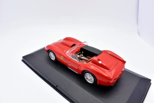 Modellino auto scala 1:43 Ferrari 250 TR IXO diecast modellismo da collezione - Image 4