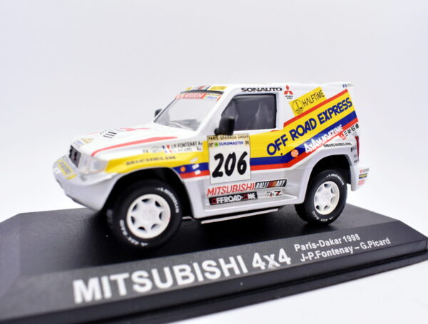 Modellino auto rally scala 1:43 Mitsubishi 4X4 IXO diecast modellismo statico