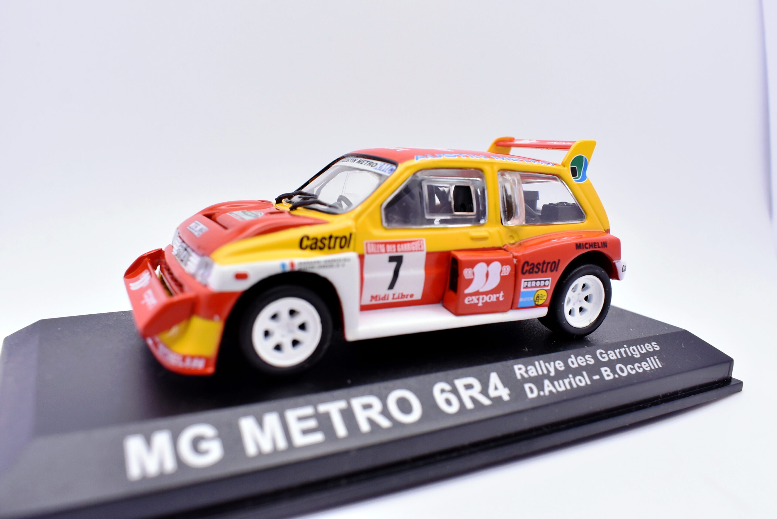 Modellino auto rally scala 1:43 MG Metro 6R4 IXO diecast modellismo statico - Image 4