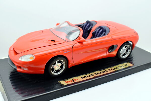Modellino auto scala 1:18 MUSTANG MACH III diecast modellismo statico - Image 5