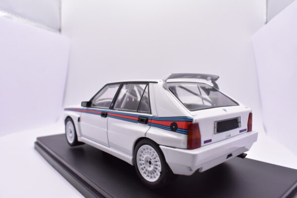 Modellino auto scala 1:24 Lancia Delta Integrale diecast modellismo da collezione - Image 3