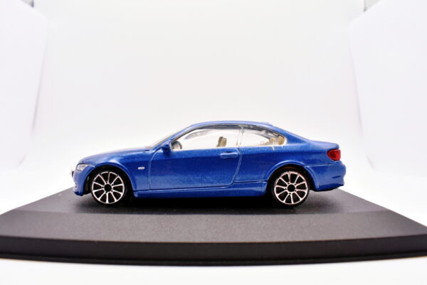 Modellino auto scala 1:43 BMW 335i Burago diecast modellismo statico - Image 2