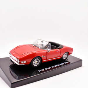 Modellino auto scala 1:43 Fiat Dino Spider 2400 diecast modellismo statico