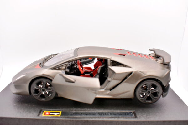 Modellino Auto Scala 1:24 Lamborghini Sesto Elemento Burago modellismo statico - Image 2