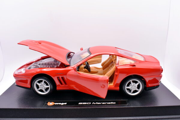 Modellino Auto Scala 1:24 Ferrari 550 Maranello Burago modellismo statico asta