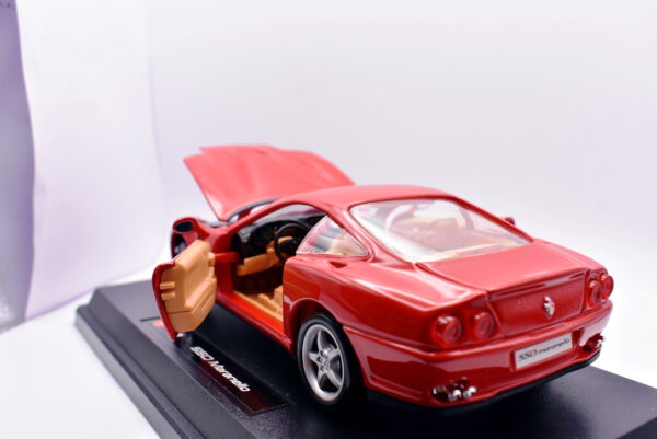 Modellino Auto Scala 1:24 Ferrari 550 Maranello Burago modellismo statico asta - Image 3