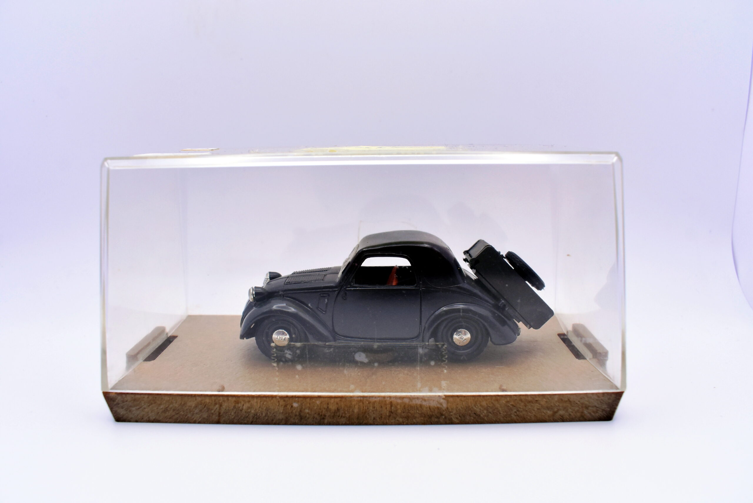 Modellino auto scala 1:43 Fiat 500 a metano Brumm diecast modellismo statico - Image 3