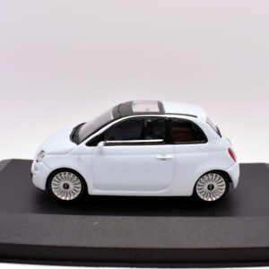 Modellino auto scala 1:43 Fiat Nuova 500 diecast modellismo statico