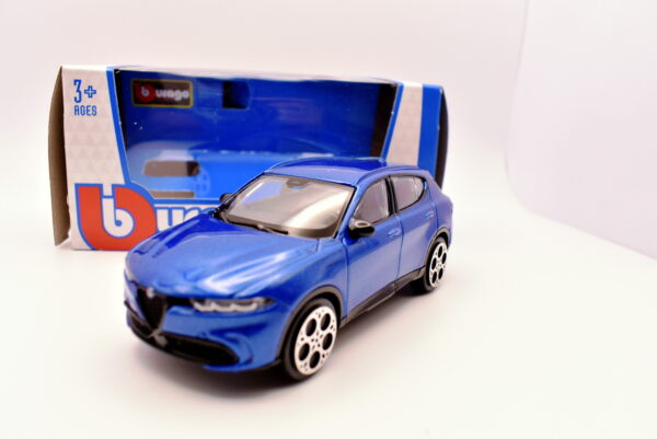 Modellino auto scala 1:43 Burago Alfa Romeo Tonale diecast modellismo statico