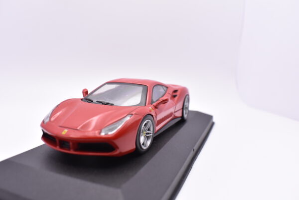 Modellino auto scala 1:43 Ferrari 488 GTB IXO diecast modellismo da collezione - Image 4