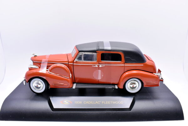 Modellino auto Cadillac Fleetwood scala 1:32 diecast modellismo collezione epoca solido - Image 2