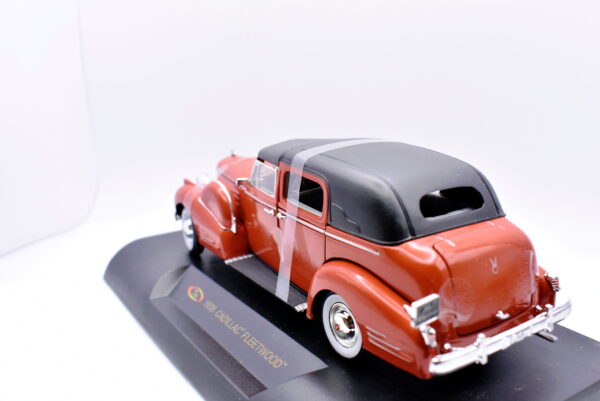 Modellino auto Cadillac Fleetwood scala 1:32 diecast modellismo collezione epoca solido - Image 4