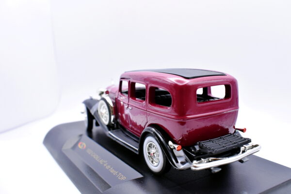 Modellino auto Cadillac 4 dr hard Top scala 1:32 diecast modellismo collezione epoca solido - Image 3
