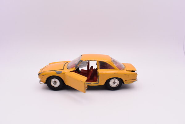 Modellino auto scala 1:43 Alfa romeo Giulia GT n. 500 politoys diecast modellismo statico - Image 2
