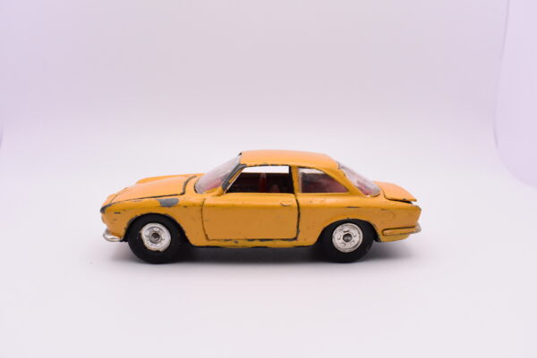 Modellino auto scala 1:43 Alfa romeo Giulia GT n. 500 politoys diecast modellismo statico - Image 5