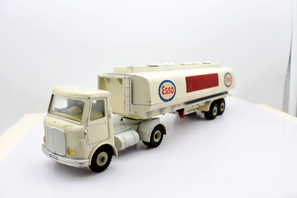 Modellino camion scala 1:43 Tanker AEC Esso dinky toys modellismo statico