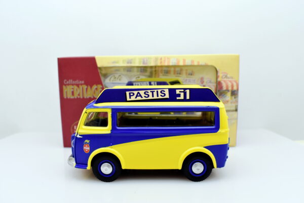 Modellino Camion scala 1:43 peugeot D3A Pernod ET FILS Corgi diecast modellismo da collezione - Image 3