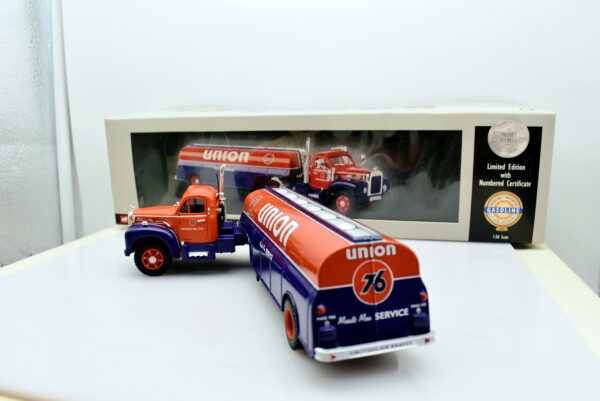 Modellino Camion scala 1:50 Mack B series union 76 tanker Corgi diecast modellismo da collezione - Image 5