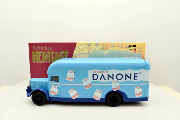 Modellino Camion scala 1:50 Bernard type 110 fourgon DANONE Corgi diecast modellismo da collezione - Image 3