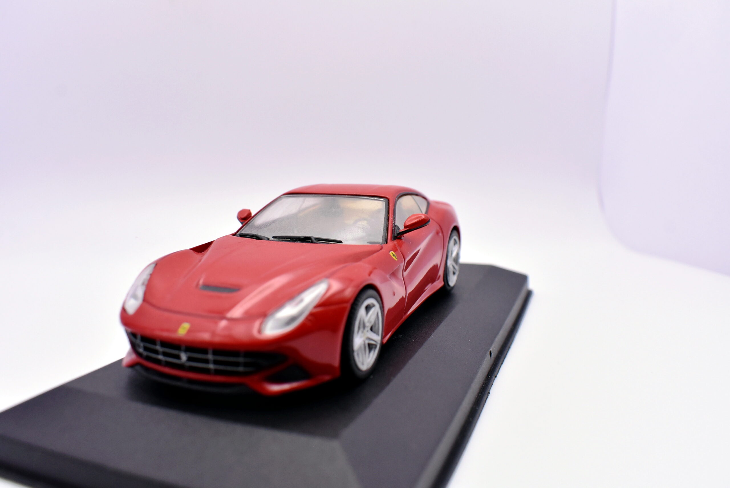 Modellino auto scala 1:43 Ferrari F12 Berlinetta IXO diecast modellismo da collezione - Image 4
