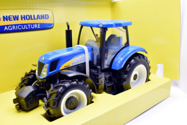 modellino trattore scala 1:32 New Holland Agricolture Burago modellismo diecast - Image 3