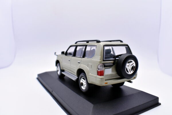 Modellino auto scala 1:43 Toyota Land Cruiser diecast modellismo statico - Image 3