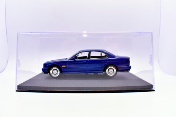 Modellino auto scala 1:43 BMW M5 diecast modellismo statico - Image 2