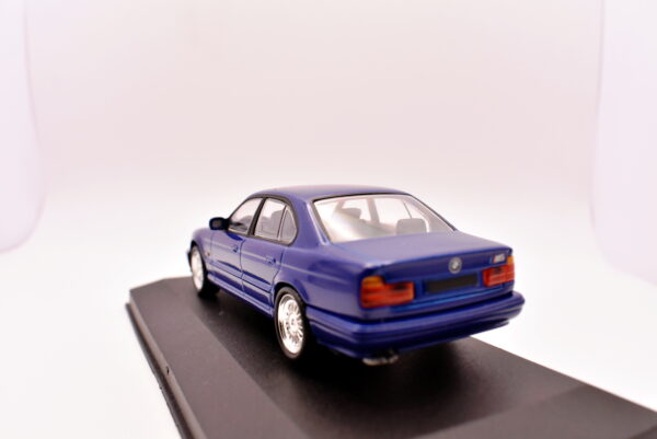 Modellino auto scala 1:43 BMW M5 diecast modellismo statico - Image 4