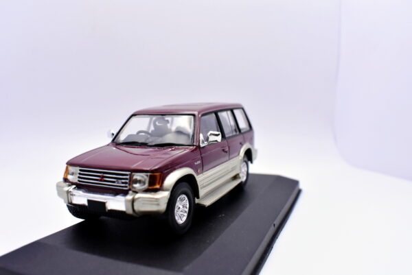 Modellino auto scala 1:43 Mitsubishi Pajero diecast modellismo statico - Image 4
