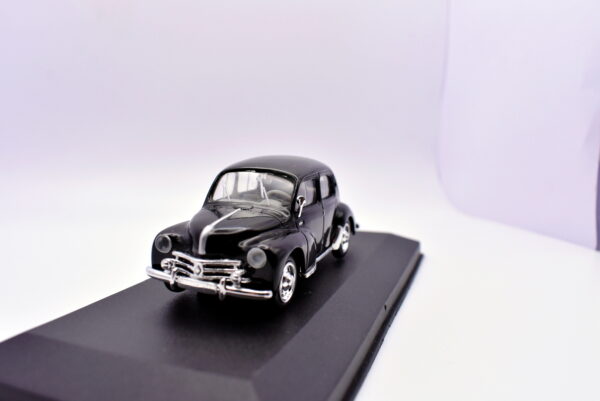 Modellino auto scala 1:43 Renault 4CV diecast modellismo statico - Image 3