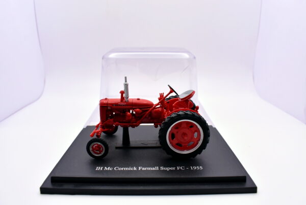 modellino trattore scala 1:43 IH Mc Cormick Farmall Super FC diecast edicola da collezione modellismo