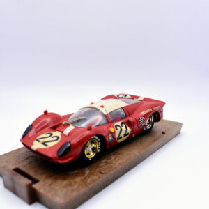 Modellino auto scala 1:43 Ferrari 330 P4 Brumm diecast modellismo